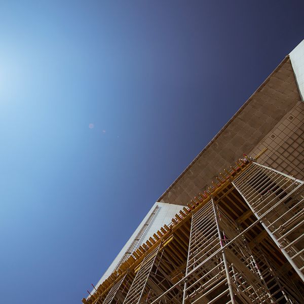 Façade et ciel, Paris